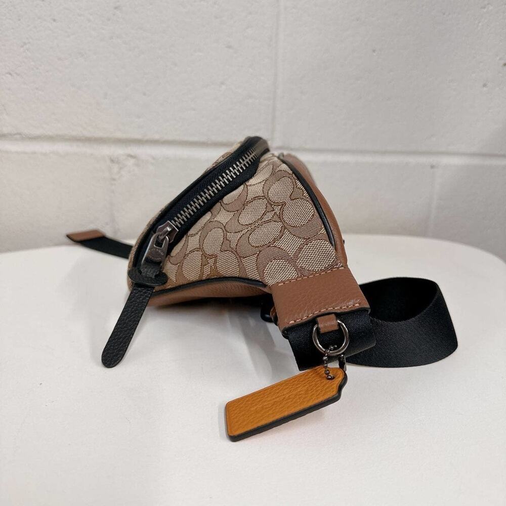 Coach C5386 Waist belt pocket Signature Canvas in Khaki Butterscotch Multi - Picture 3 of 10